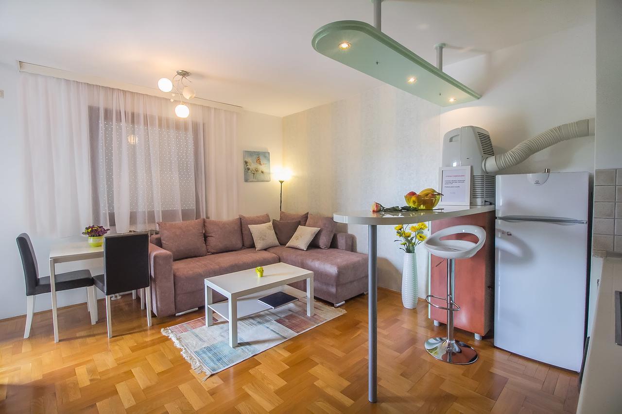 Stan Na Dan Banja Luka Apartamento Exterior foto
