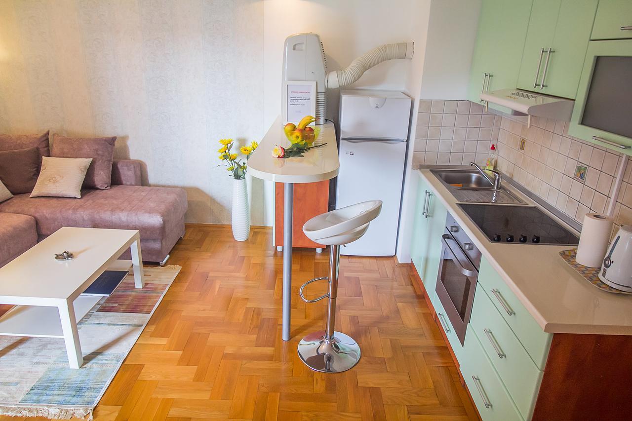 Stan Na Dan Banja Luka Apartamento Exterior foto
