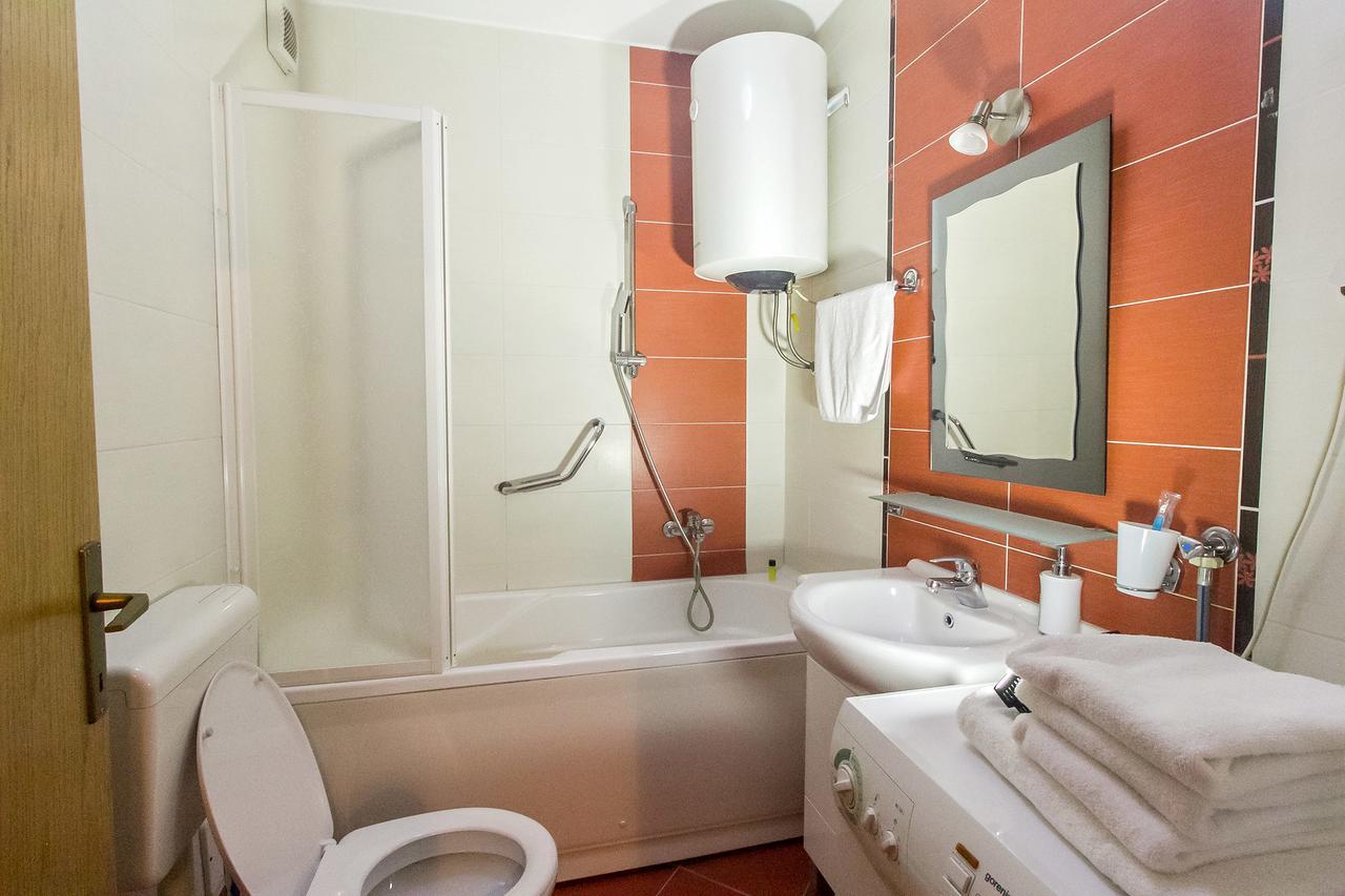 Stan Na Dan Banja Luka Apartamento Exterior foto
