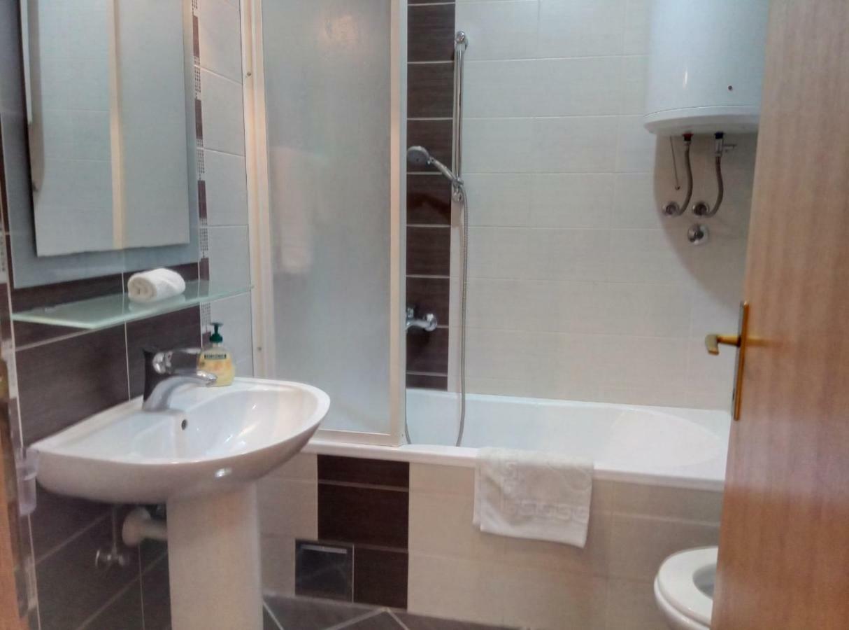Stan Na Dan Banja Luka Apartamento Exterior foto